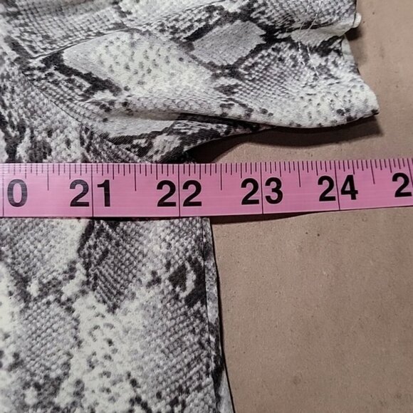 Above and Beyond White/Grey Floaty Short Sleeve Sz 2x - Picture 8 of 12